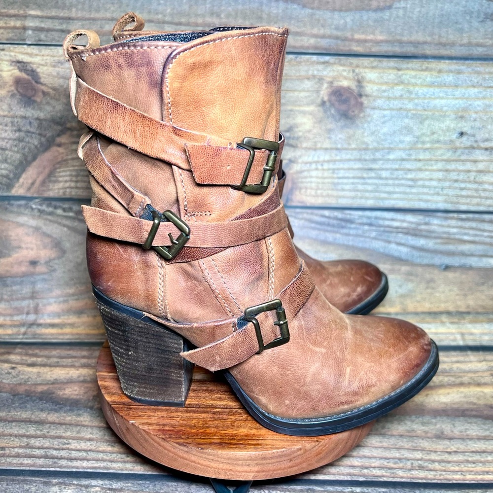 Steve Madden Brown Leather Boots